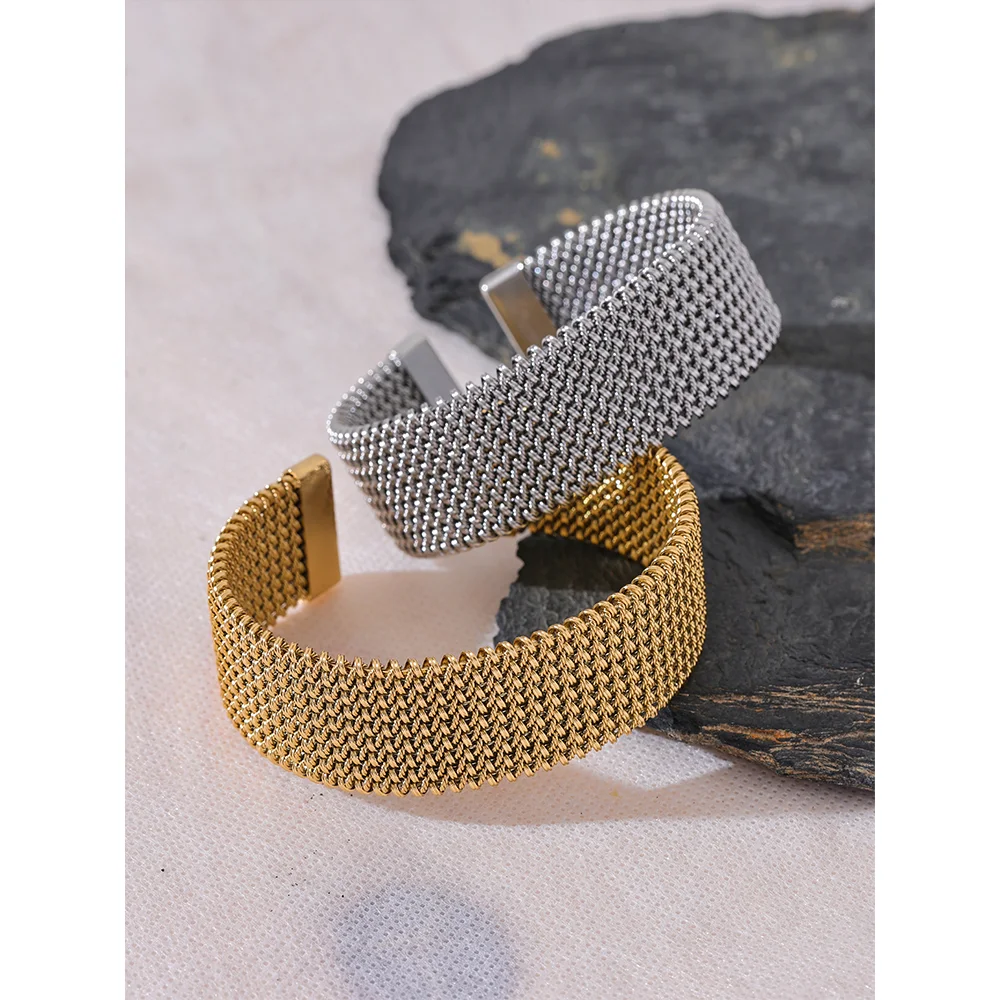 Nojoud Bangle
